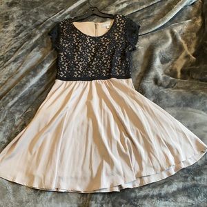 Silver and black lace float dress by NY Collection